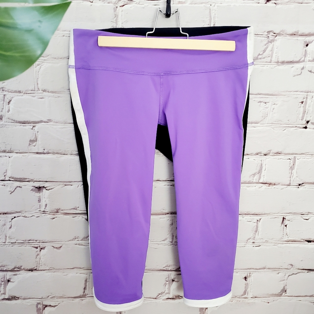 Host Pick! 💜 Lululemon Ignite Crops Black Power Purple Size 10
